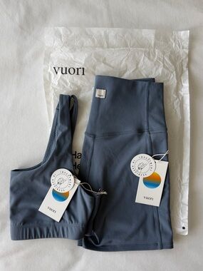 NWT Vuori Azure Set (Medium Top/XS Bottoms)